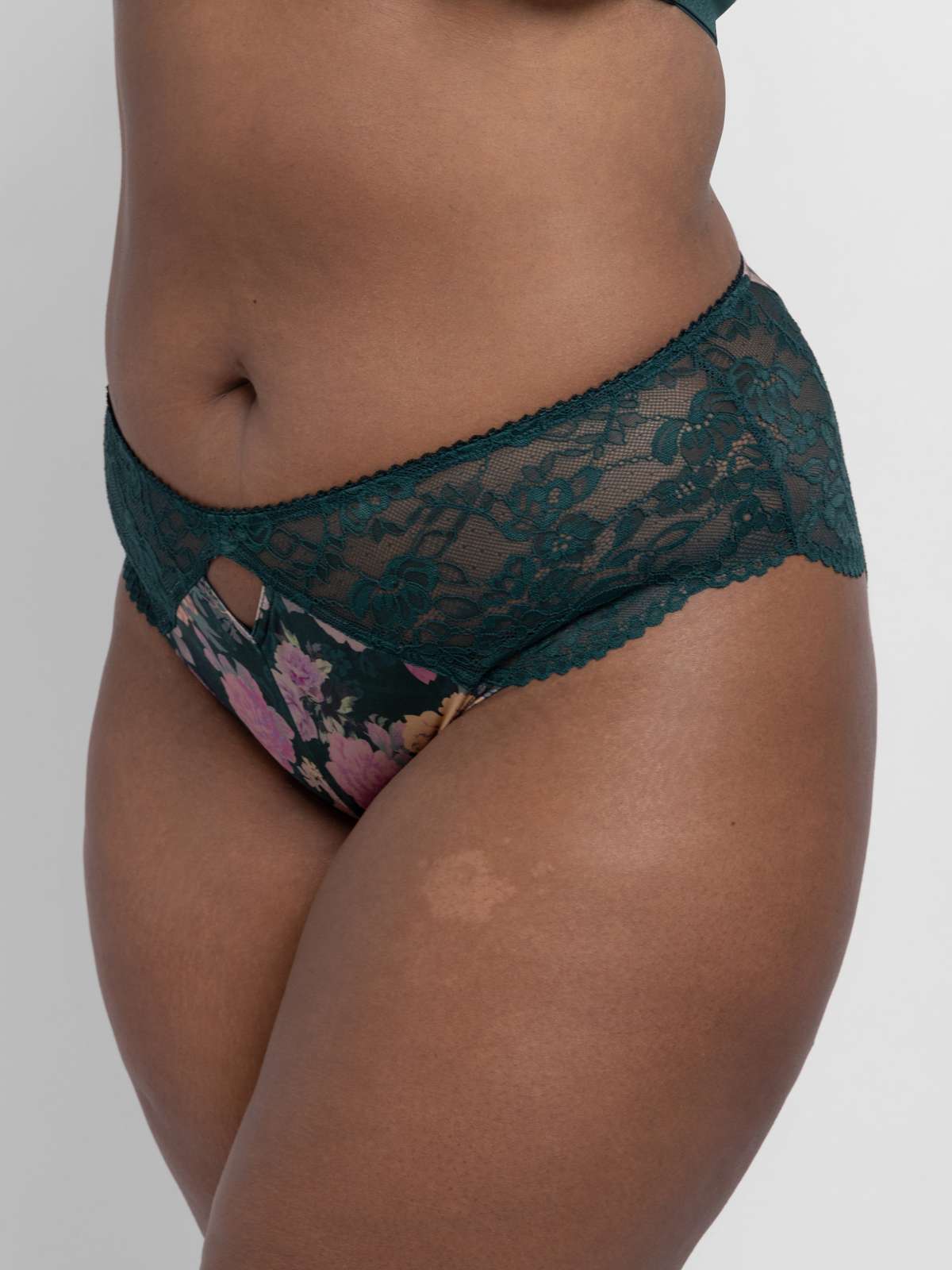 Anahi Floral Hipster Classic
