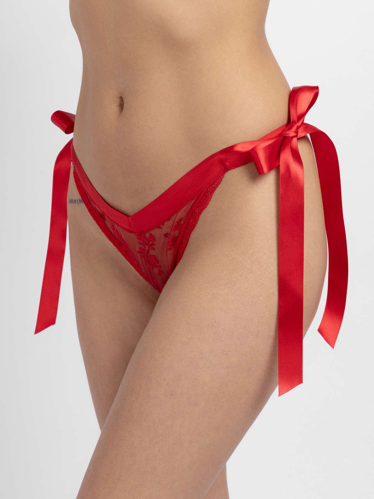 Scarlett Thong