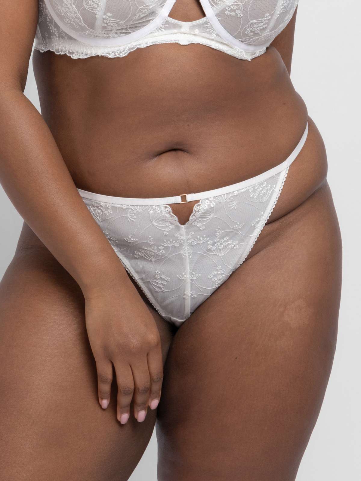 Yelena Thong